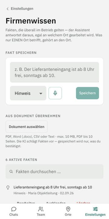 Seite Firmenwissen: Fakt speichern, Dokument hochladen, Liste der aktiven Fakten.